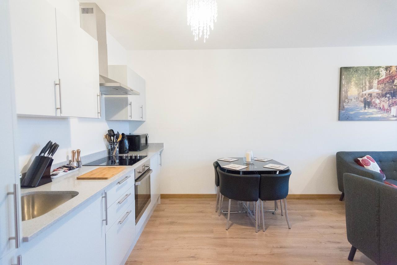 Comfortable Modern Apartment In Swindon, Free Parking Sleeps Up To 5 מראה חיצוני תמונה